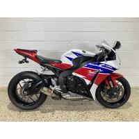 2015 HONDA CBR1000RR FIREBLADE